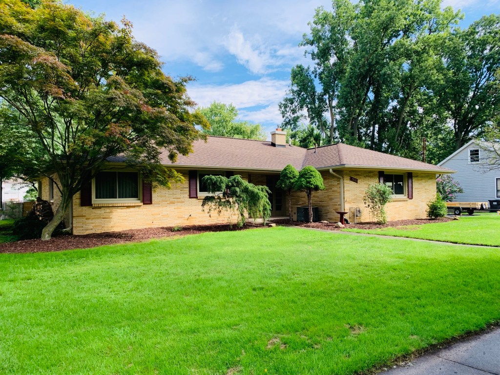 House in Jackson, Michigan. Picture by Happy Vegan Campers.