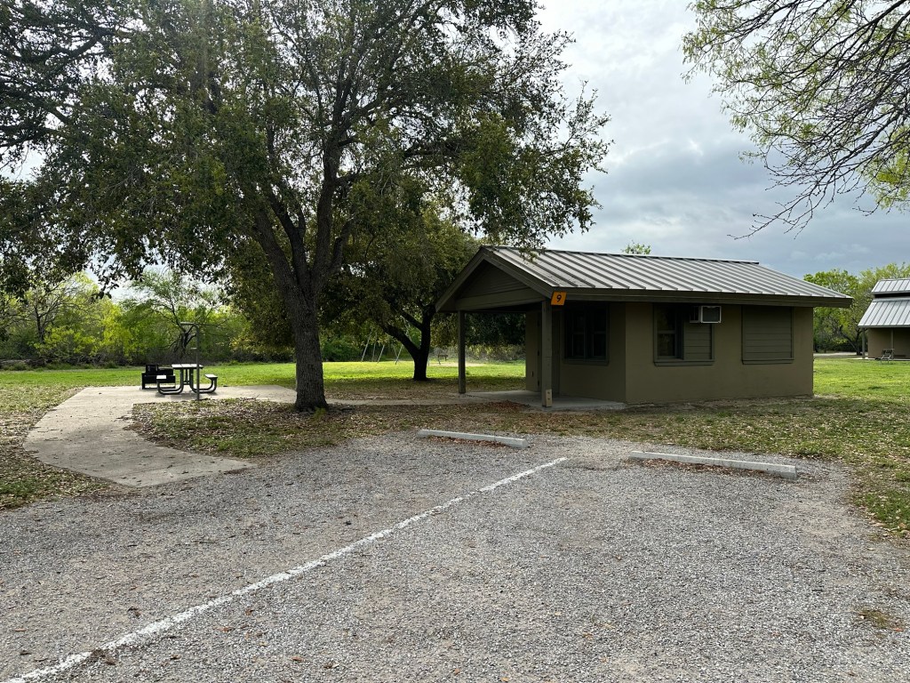Cabin at Choke Canyon State Park in Calliham, Texas. Picture by Happy Vegan Campers.