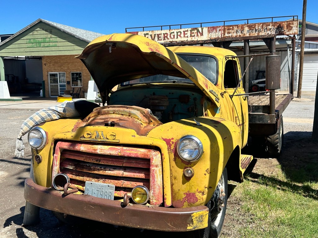 Happy Vegan Campers Route 66 Old Conoco Station Shamrock Texas