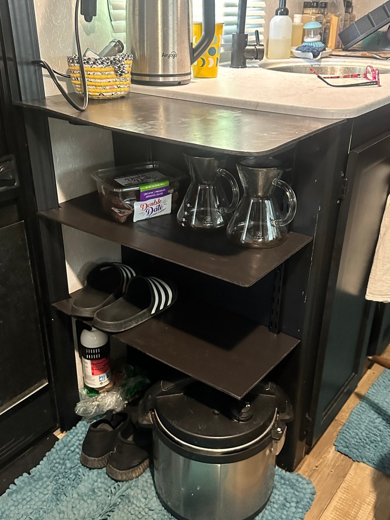 Happy Vegan Campers Cherokee Wolf Pup 17JG modification