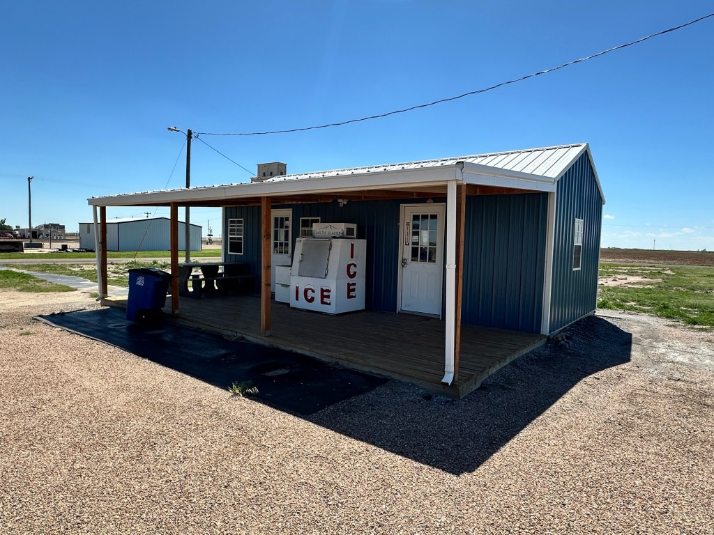 Happy Vegan Campers Double D RV Park in Park Kansas