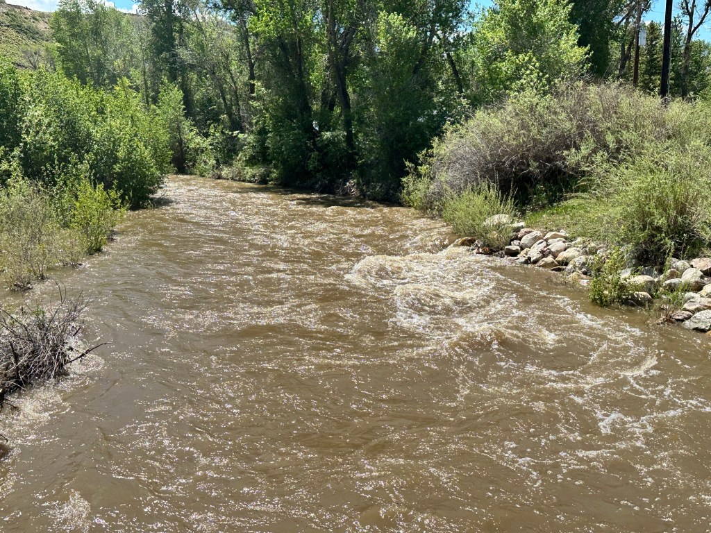 Happy Vegan Campers Elk Mountain RV Park in Elk Mountain Wyoming nearby river