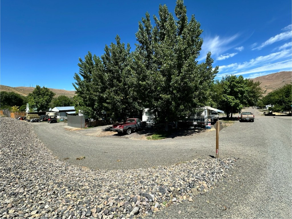 Snake River RV Park of Oregon in Huntington, OR. Picture by Happy Vegan Campers.