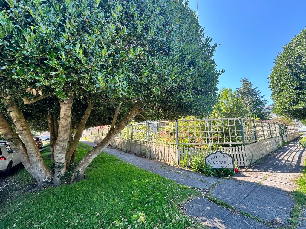 Private garden in Port Townsend, Washington by Happy Vegan Campers