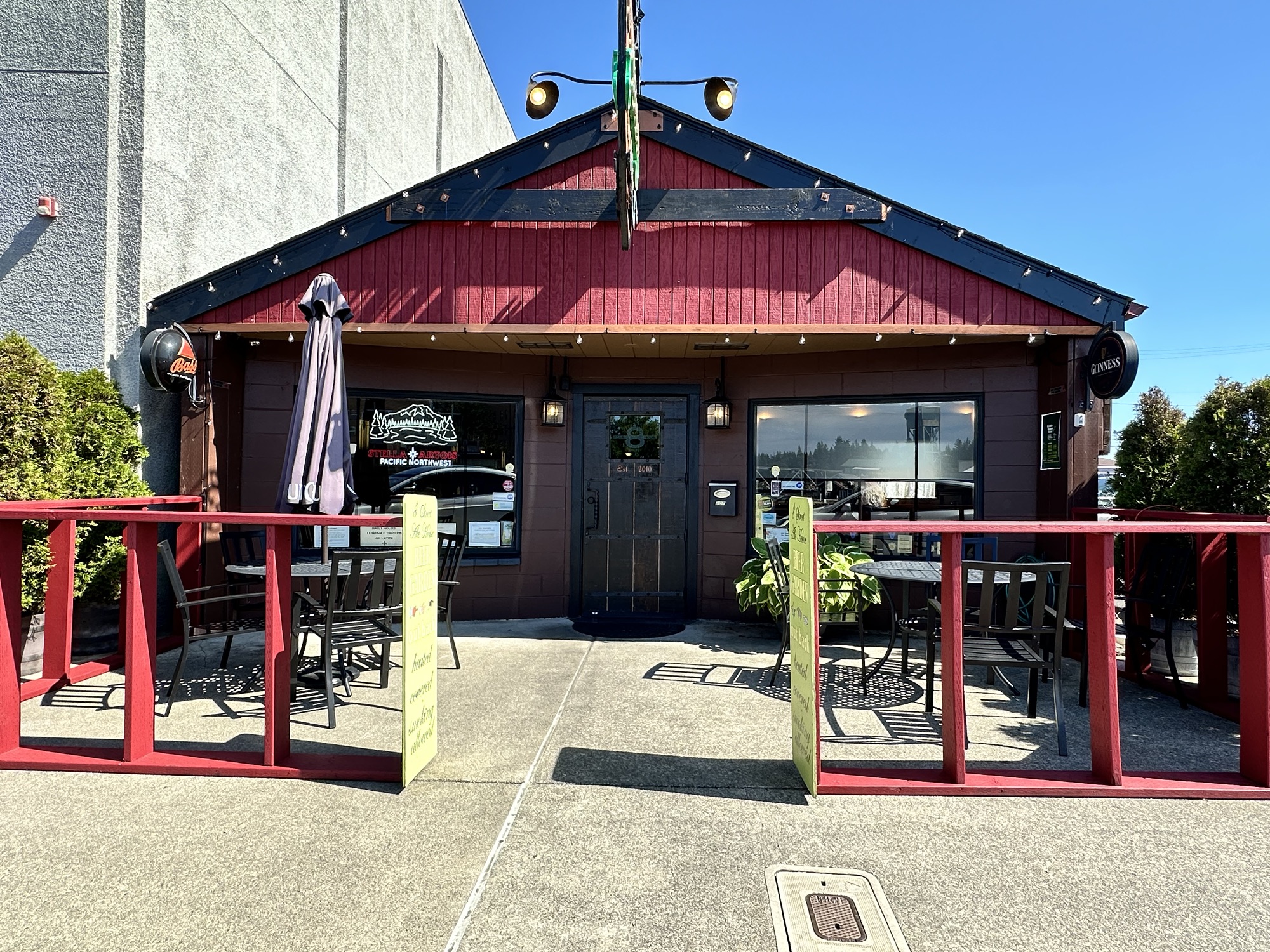 8th Street Ale House in Hoquiam, Washington by Happy Vegan Campers