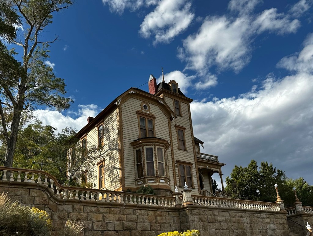 Old house in Virginia City, Nevada by Happy Vegan Campers