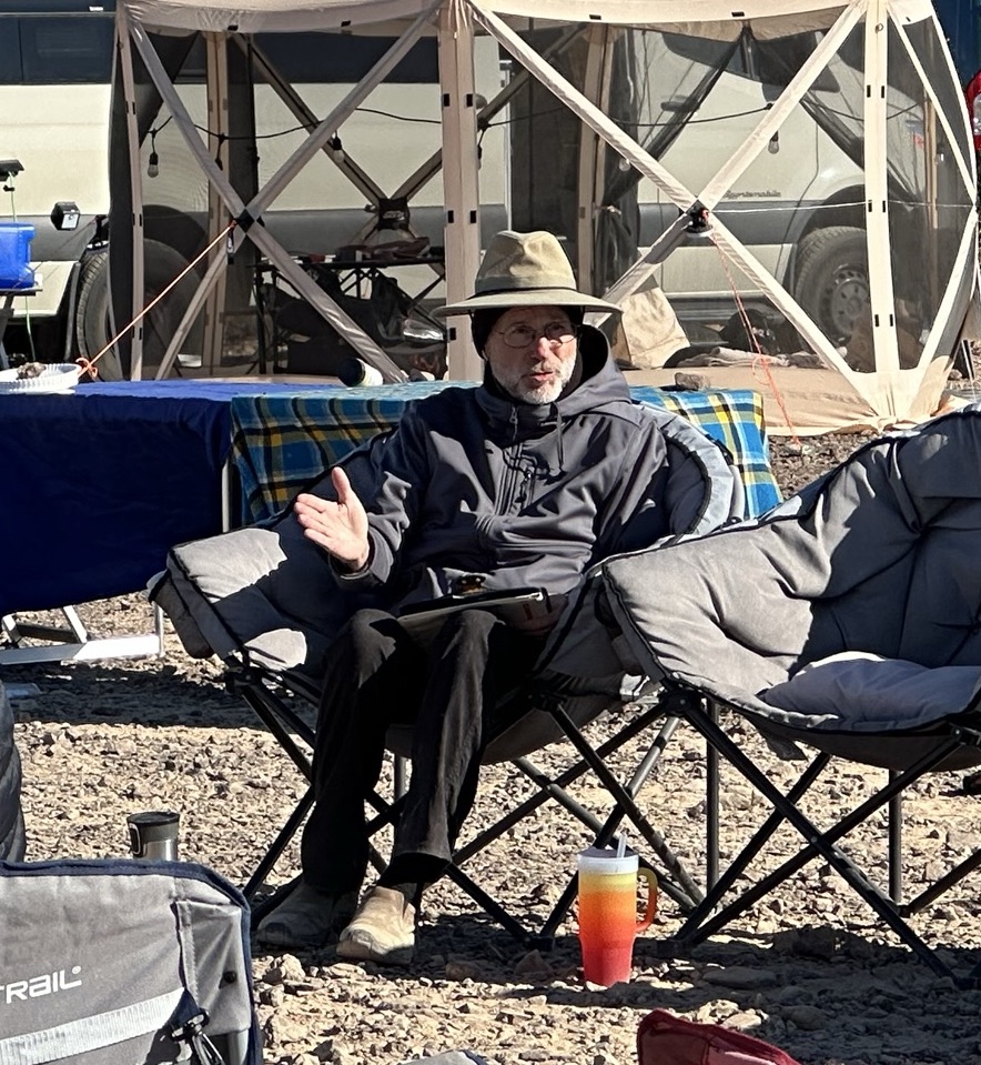 Daniel Dubay, MD giving a presentation at Rolling Vegan Rendezvous in Quartzsite, Arizona. Picture by Happy Vegan Campers.