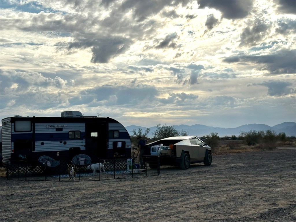 Rolling Vegan Rendezvous on BLM land in Quartzsite, Arizona. Picture by Happy Vegan Campers.