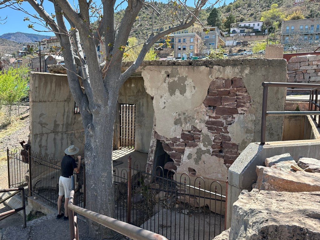 Old jail in Jerome, Arizona. Picture by Happy Vegan Campers.