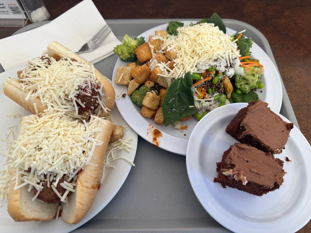 Meal at Angel Village Cage in Kanab, Utah. Picture by Happy Vegan Campers.