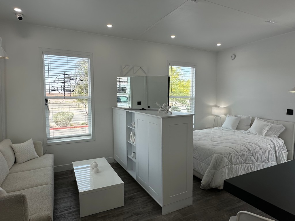 Boxabl model home in Las Vegas, Nevada. Picture by Happy Vegan Dampers.