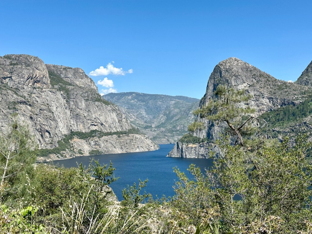 Hetch Hetchy Reservoir in Yosemite National Park, California. Picture by Happy Vegan Campers.