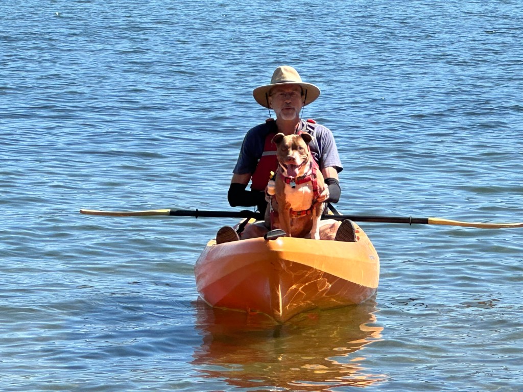 Daniel and Marcel in a kayak in Lake Tahoe, California. Picture by Happy Vegan Campers.