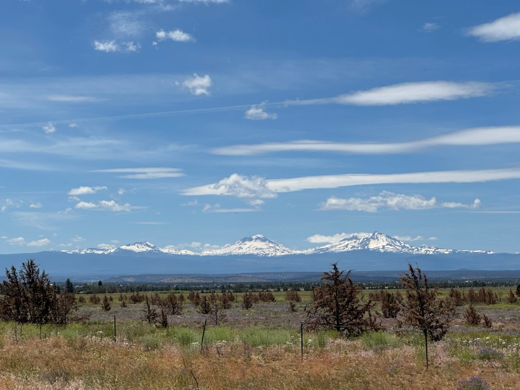 Snow capped mountains in Oregon. Picture by Happy Vegan Campers.