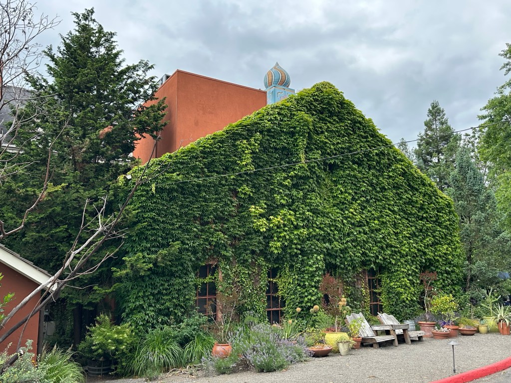 McMenamins Edgefield in Troutdale, Oregon. Picture by Happy Vegan Campers.