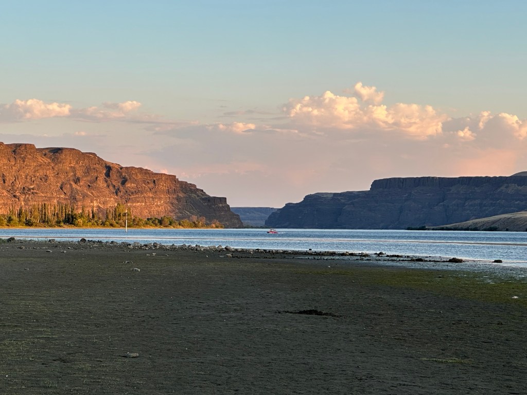 Columbia River in Quincy, Washington. Picture by Happy Vegan Campers.