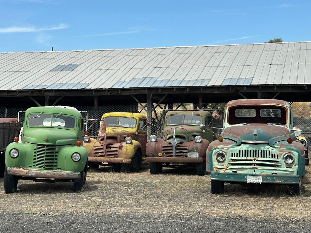 Vintage cars in Sprague, Washington. Picture by Happy Vegan Campers.