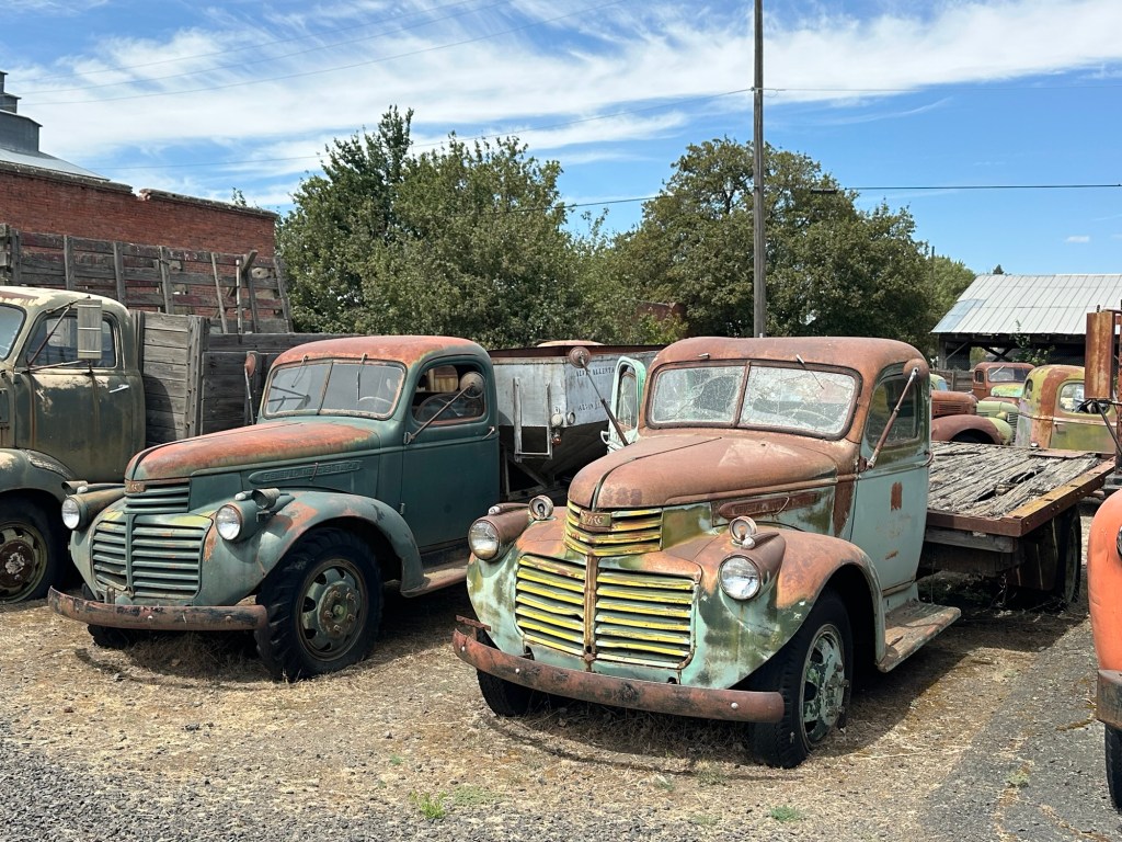 Vintage cars in Sprague, Washington. Picture by Happy Vegan Campers.