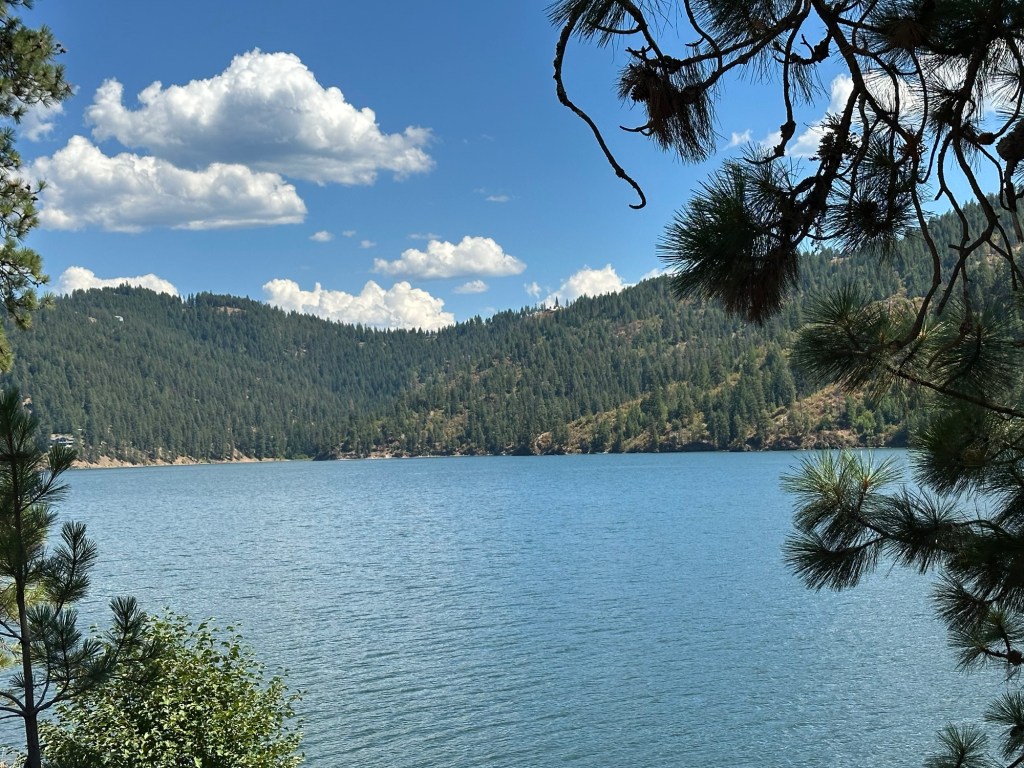 Fernan Lake in Coeur d’Alene, Idaho. Picture by Happy Vegan Campers.