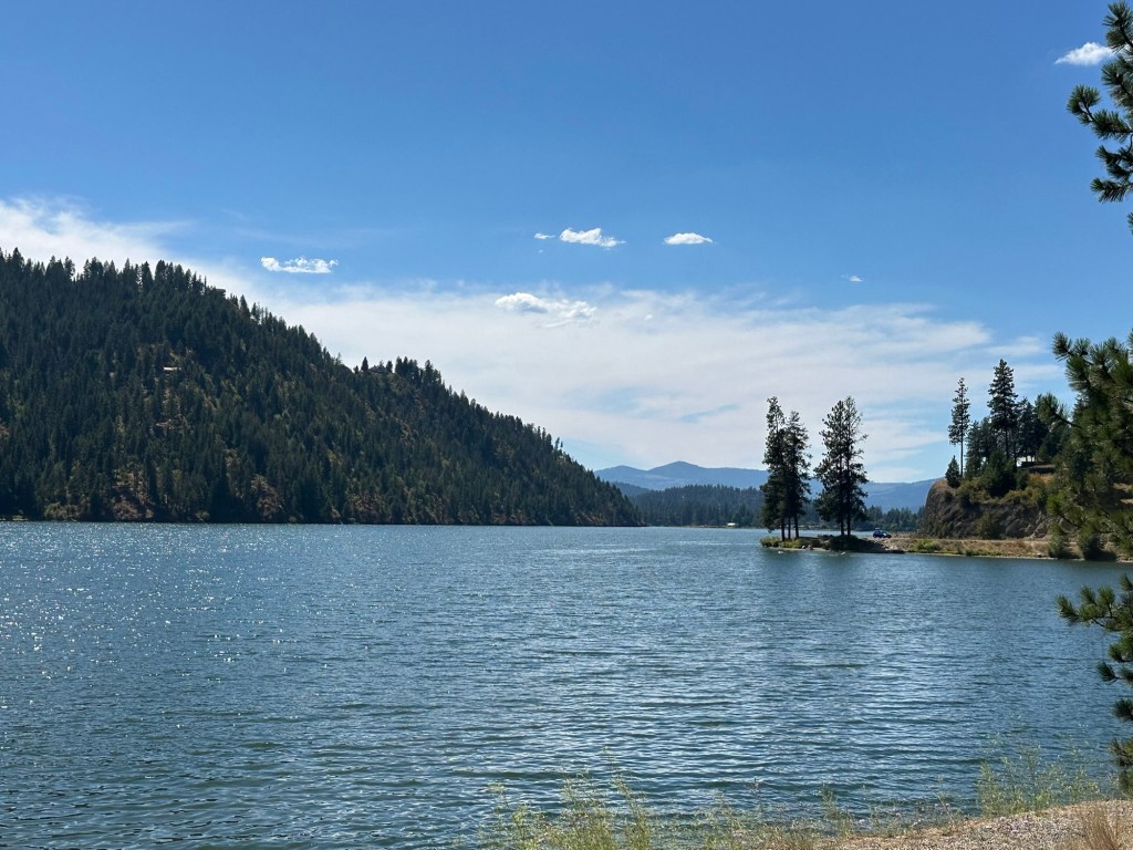 Fernan Lake in Coeur d’Alene, Idaho. Picture by Happy Vegan Campers.