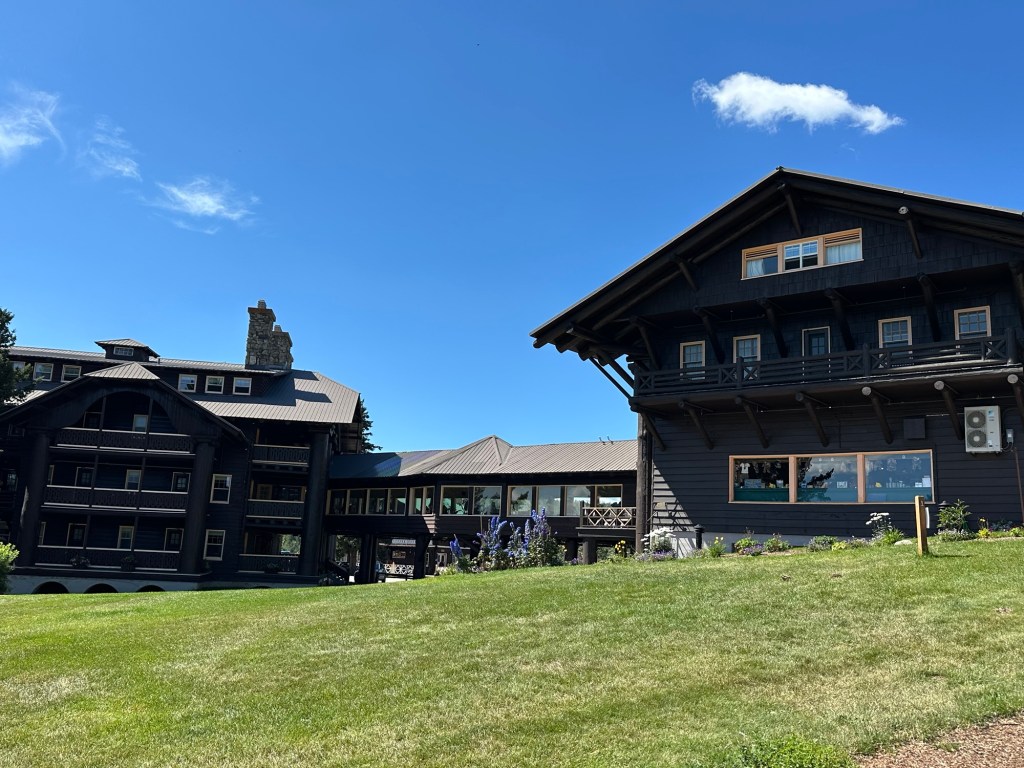 Glacier Park Lodge in East Glacier Park, Montana, USA. Picture by Happy Vegan Campers.