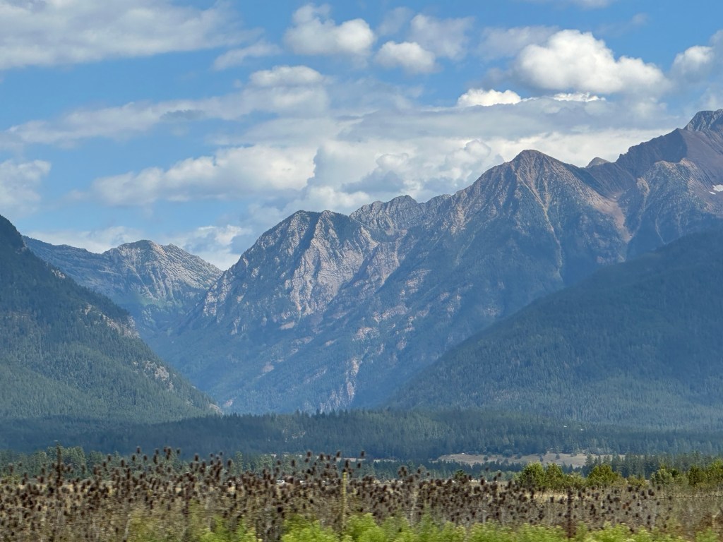 Mountains with glaciers in Montana, USA. Picture by Happy Vegan Campers.