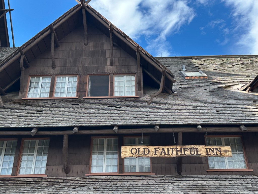 Old Faithful Geyser in Yellowstone National Park in Wyoming, USA.