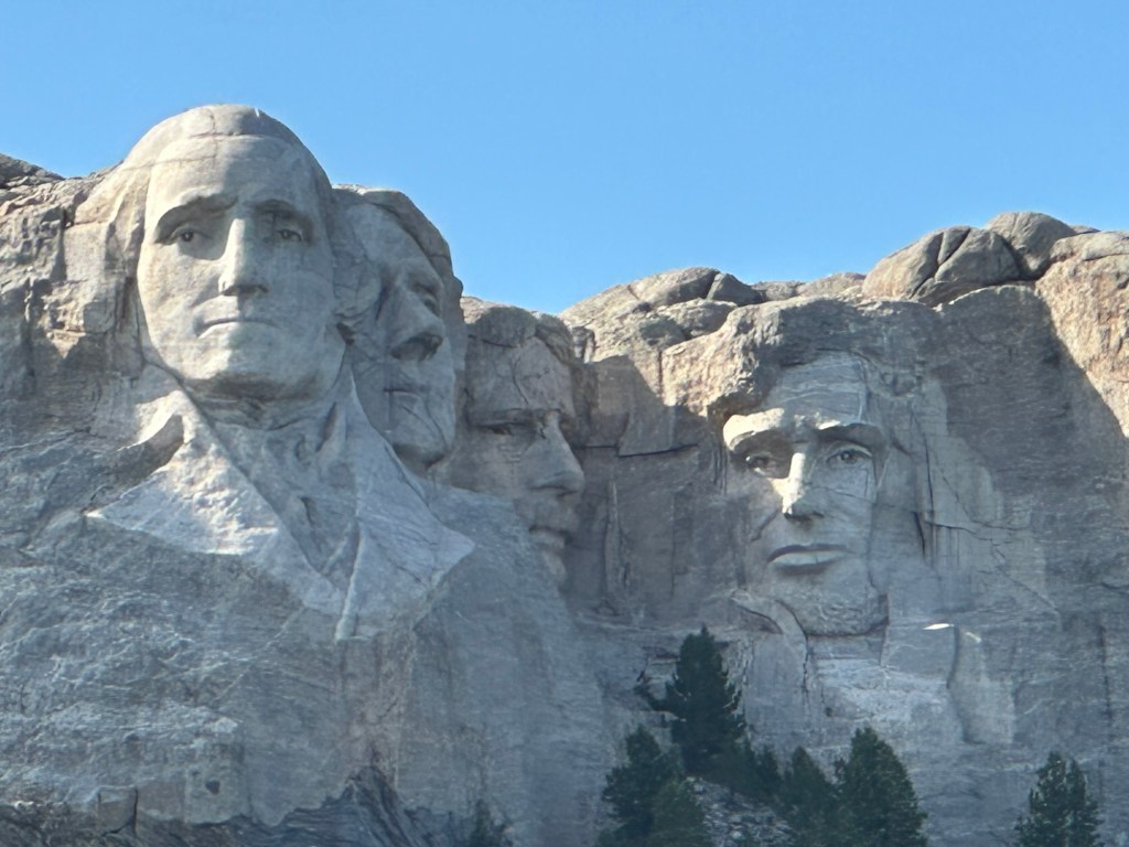 Mount Rushmore National Memorial in Keystone, South Dakota, USA.