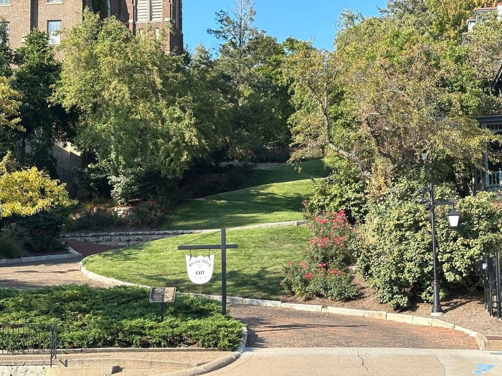 Snake Alley in Burlington, Iowa, USA