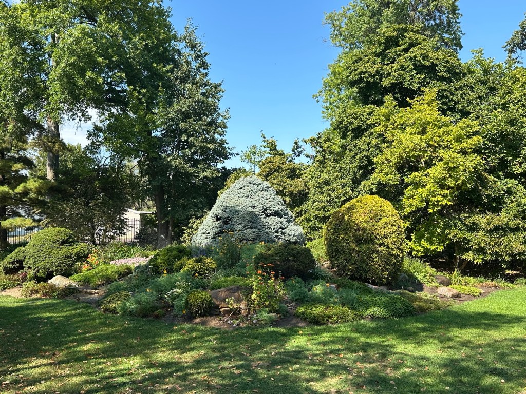Garden at Luthy Botanical Garden in Peoria, Illinois, USA.
