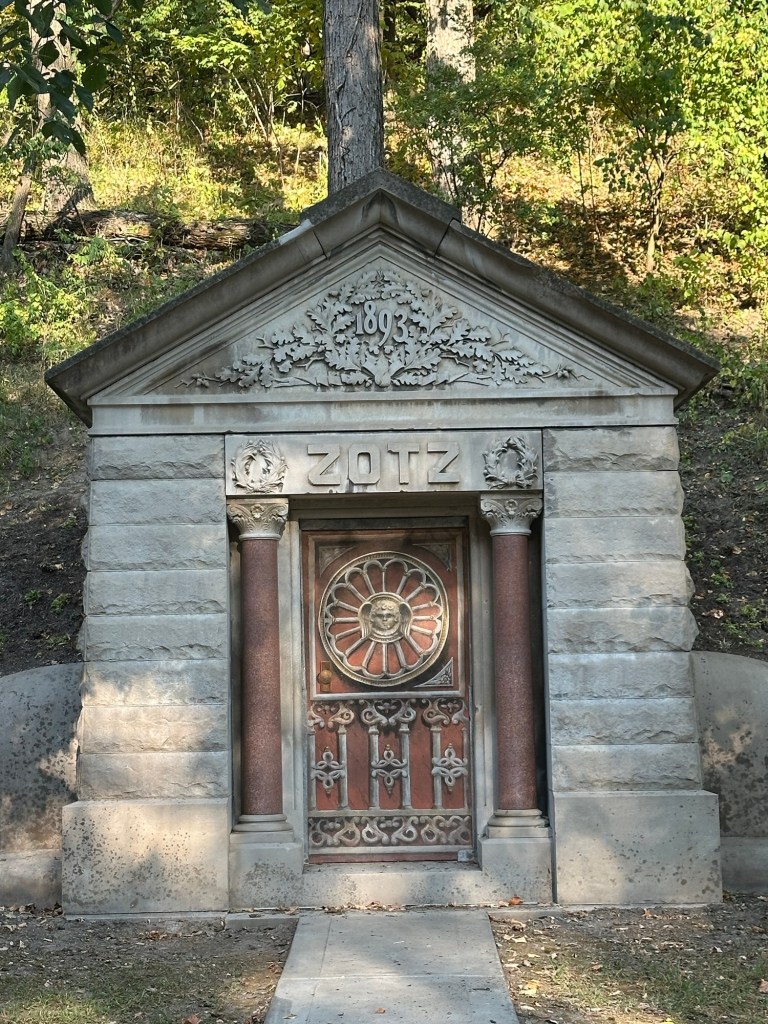 Crypt at Springdale Cemetery in Peoria, Illinois, USA.