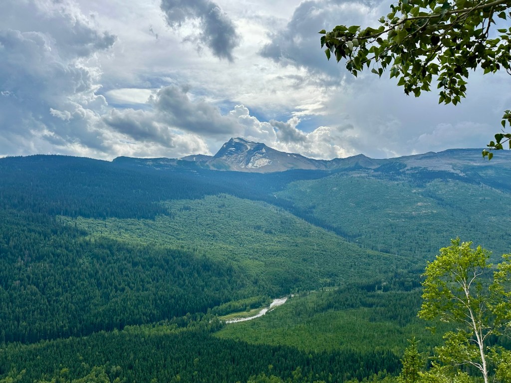 Mountain and glaciers in Glacier National Park in Montana. Picture by Happy Vegan Campers.